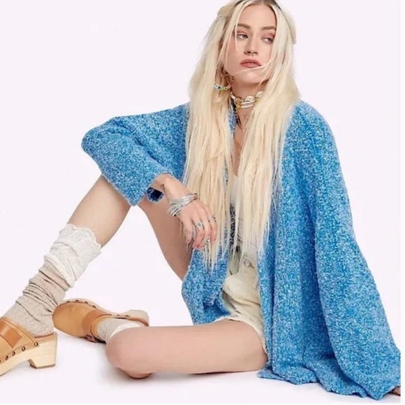 Free People BFF Cardi Boucle Knit Sweater Open Front Big Blue Color Small NWT - Picture 15 of 15
